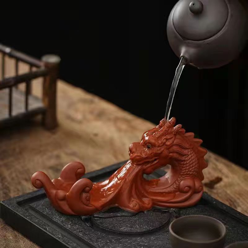 Purple sand dragon king spitting water modeling tea pet decoration (single)