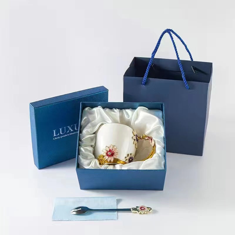 Daisy enamel Tea cup