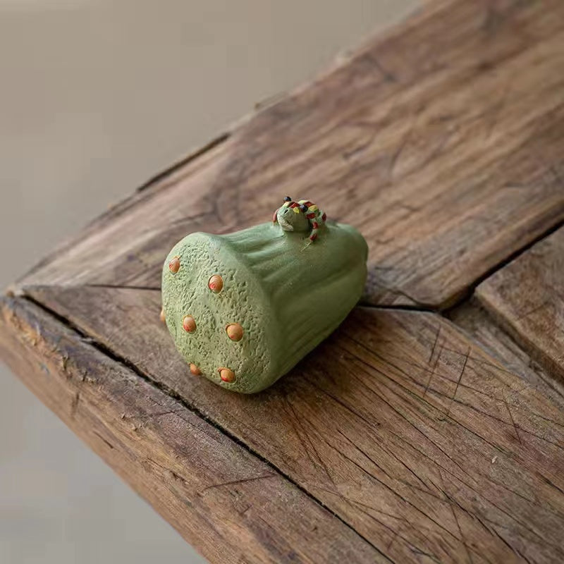 Purple clay creative water spray pet tea